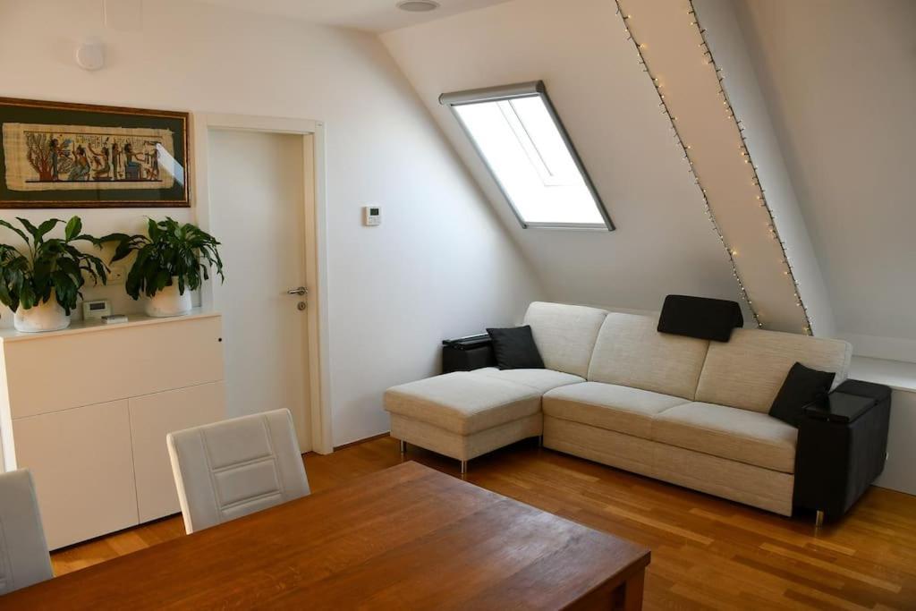 Stairway To Ljubljana Apartment ภายนอก รูปภาพ