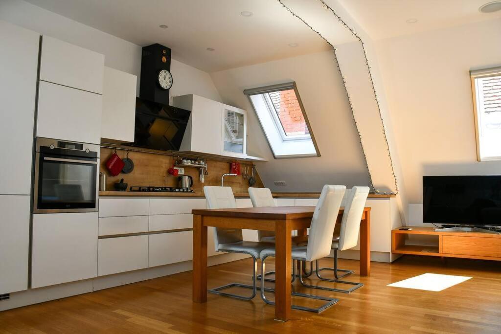 Stairway To Ljubljana Apartment ภายนอก รูปภาพ