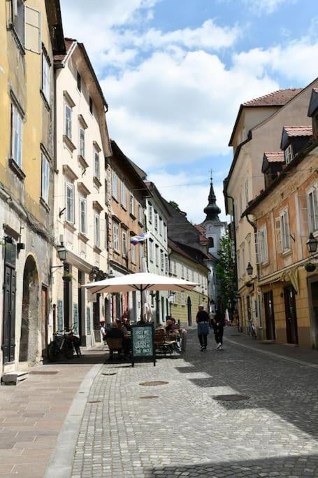 Stairway To Ljubljana Apartment ภายนอก รูปภาพ